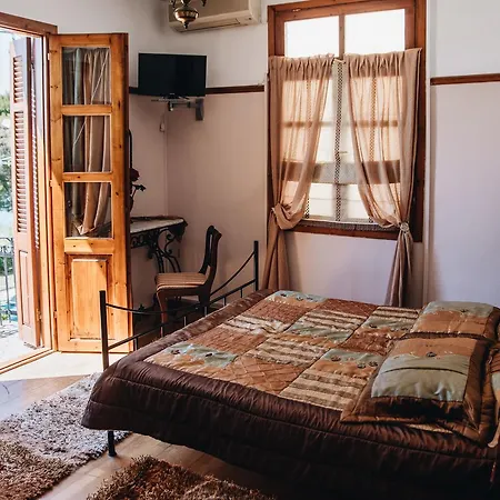 Stratis Hotel
