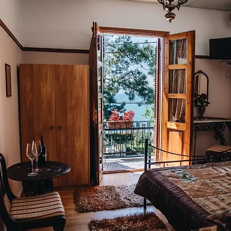 Hotel Stratis